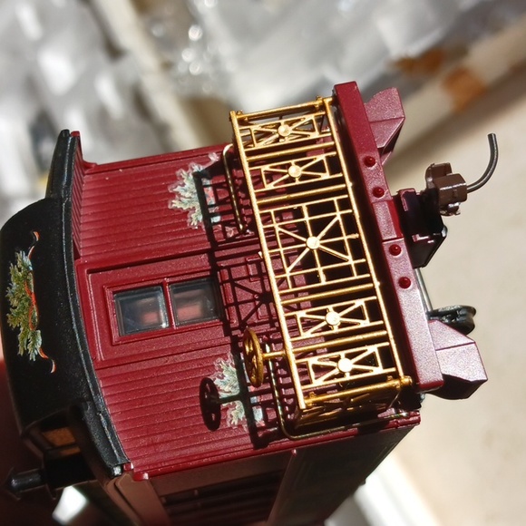 Thomas Kinkade's Christmas express/ Hawthorne village "studio car" train ,New - Picture 10 of 13